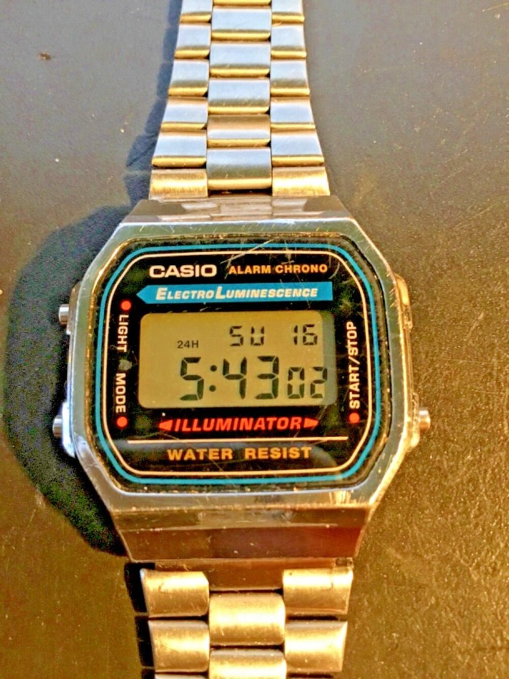 Casio Mens Digital Watch Runs 1572 A-168=nice condition==
